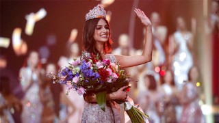 India's Harnaaz Sandhu is crowned Miss Universe