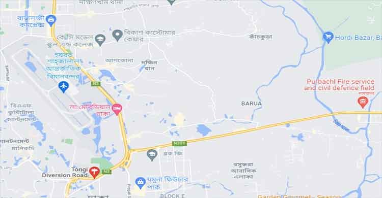 Bus hits microbus going over divider in Dhaka