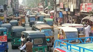 বরিশালে অবৈধ যানবাহনের আধিক্য, ভোগান্তিতে মানুষ