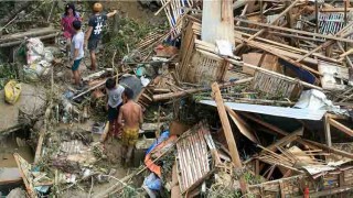 ফিলিপাইনে ঘূর্ণিঝড়ে মৃতের সংখ্যা বেড়ে ৩৭৫