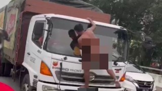 Naked 'Bangladeshi man' sent to mental asylum for barring traffic