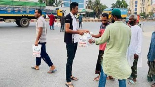 প্রতিদিন ৭ শতাধিক রোজাদারকে ইফতার করান ফেনীর পৌর মেয়র