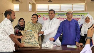 ফেনীতে প্রণোদনা পেলেন ১ হাজার ৮৮০ কৃষক