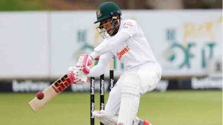 Bangladesh reach 210-7 at lunch