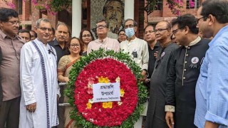 'বঙ্গবন্ধুকে বাঙালির শ্রদ্ধা ঘাতকদের জন্য দাঁত ভাঙা জবাব'