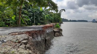 বরিশালে নদী ভাঙনে বিচ্ছিন্ন আরজ দুয়ার