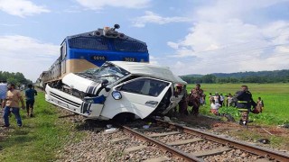 মিরসরাইয়ে ট্রেন দুর্ঘটনায় গেটম্যানকে দায়ী করে প্রতিবেদন