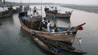 বঙ্গোপসাগরে ট্রলার ডুবে নিখোঁজ ১১ জেলে