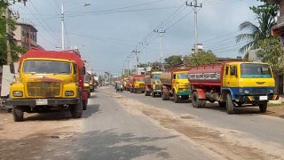 ব্যবসায়ীদের ধর্মঘটে ১৫ জেলায় তেল সরবরাহ বন্ধ