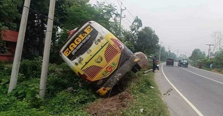 চলন্ত বাসে ডাকাতি-ধর্ষণ ঘটনায় ৬ আসামিকে রিমান্ড