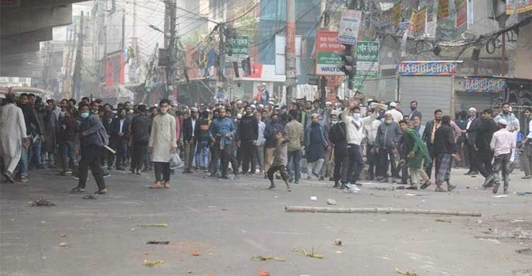 Jamaat men clash with police in Malibagh, Several held