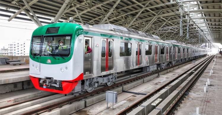 IPD recommends reducing metro rail fare by 30%