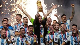 World Cup winners Argentina arrive back in Buenos Aires