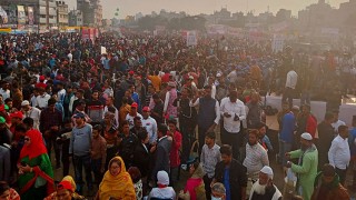 খণ্ড খণ্ড মিছিলে সমাবেশে আসছেন বিএনপি নেতা-কর্মীরা