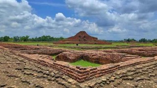 বিনা টিকিটে পাহাড়পুর বৌদ্ধবিহার ও জাদুঘর দর্শন