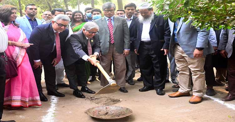 ঢাবির শতবার্ষিক স্মৃতিস্তম্ভের নির্মাণকাজের উদ্বোধন