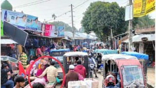 দৌলতপুরে রাস্তায় যানজট, রোগীদের ভোগান্তি