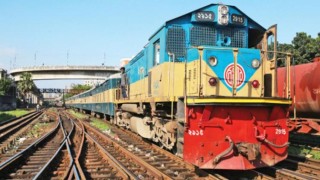 Trains to run with full passenger capacity from February 9