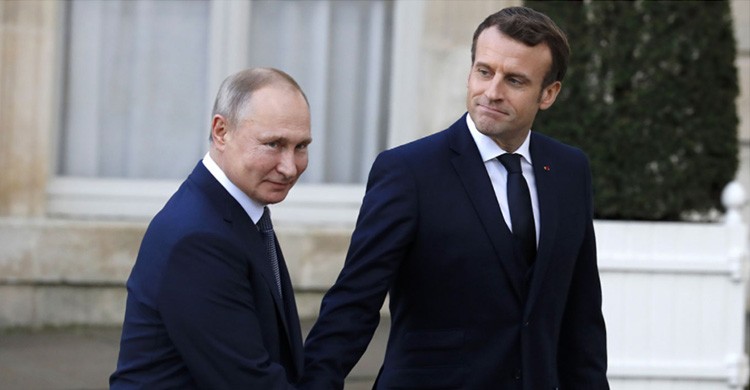 Ukraine crisis: Macron says a deal to avoid war is within reach