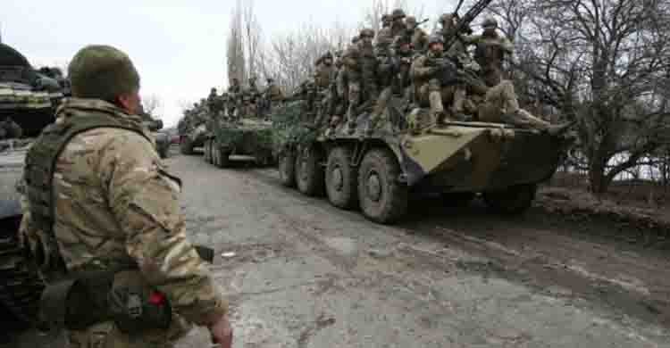 Ukraine soldiers battle Russian troops in capital Kyiv