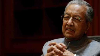 Mahathir Mohamad admitted to hospital