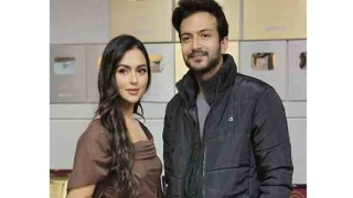 Nusrat-Yash pair up for web-film 'Pordar Arale'