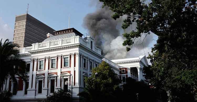 Fire breaks out in South African parliament