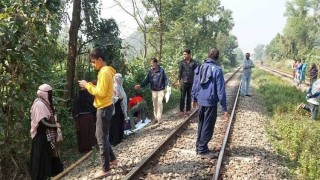 ফেনীতে ট্রেনে কাটা পড়ে নারীর মৃত্যু