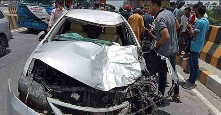 Three killed in Gazipur road crash