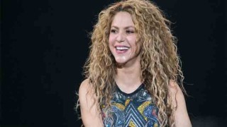 Shakira wants day in Spanish court, rejects plea deal