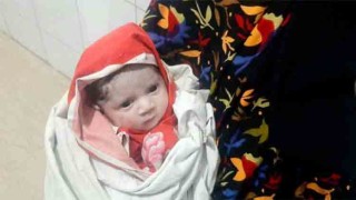 Newborn comes to world only to see parents, sister killed in road crush