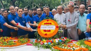 বঙ্গবন্ধুর সমাধিতে পার্লামেন্ট জার্নালিস্ট অ্যাসোসিয়েশনের শ্রদ্ধা