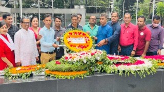 বঙ্গবন্ধুর প্রতিকৃতিতে পার্লামেন্ট জার্নালিস্ট’স অ্যাসোসিয়েশনের শ্রদ্ধা