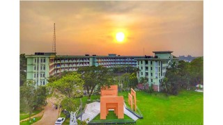 হাল্ট প্রাইজের সেরারা পেলেন ক্রেস্ট ও পুরস্কার