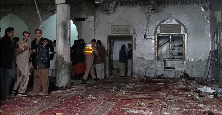 45 killed in bombing at Pakistani mosque