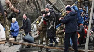 Hopes hinge on Ukraine escape routes as war rages