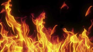 Fire breaks out at old Dhaka building