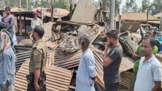 গাইবান্ধায় পৃথক অগ্নিকাণ্ডে ১০ লক্ষাধিক টাকার ক্ষতি