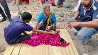 লালপুরে ট্রেনের ধাক্কায় শিশুর মৃত্যু