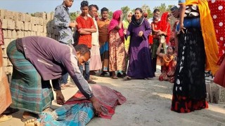 গাংনীতে মাটিবাহী ট্রাক্টরের চাপায় শ্রমিক নিহত