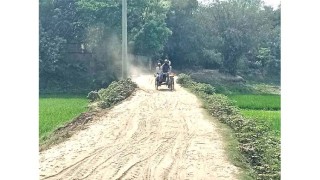 বৃষ্টিতে হাটুজল, রোদে ধুলা