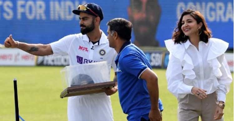 Kohli raises fan fever in 100th Test