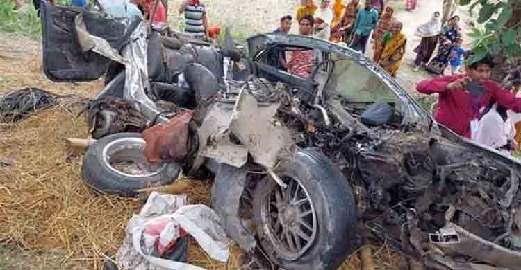 8 killed in Gopalganj road crush