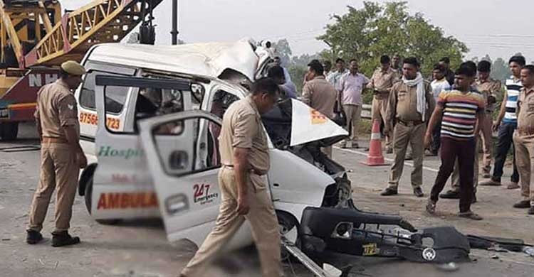 ভারতে অ্যাম্বুলেন্স-ট্রাক সংঘর্ষে নিহত ৭