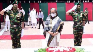 PM offers prayers at Bangabandhu's mazar in Tungipara