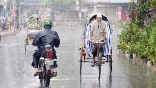 রাজধানীসহ উত্তর ও মধ্যাঞ্চলে বৃষ্টি হতে পারে আজও