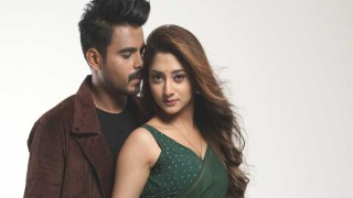 স্টার সিনেপ্লেক্সে এগিয়ে ‘শান’, পেছনে ‘গলুই’