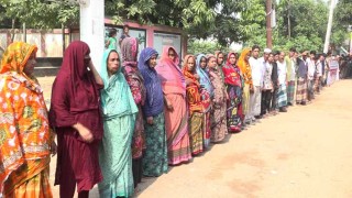 অর্ধকোটি টাকা হাতিয়ে নেয়ার অভিযোগে বিক্ষোভ