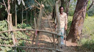 প্রতিপক্ষ বন্ধ করলেন ৮ পরিবারের চলাচলের পথ