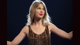 Taylor Swift makes US song charts history with 'Midnights'